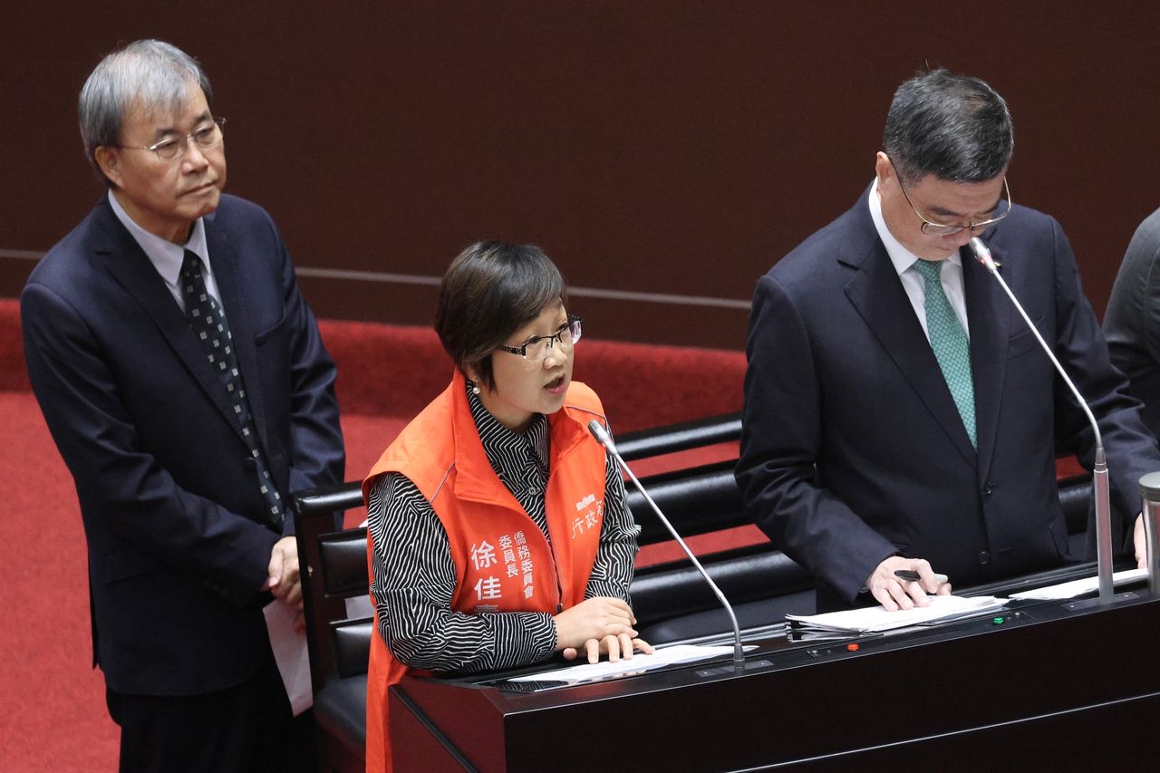 徐佳青稱「等不到理性論政」請辭僑委會委員長 卓榮泰火速准辭