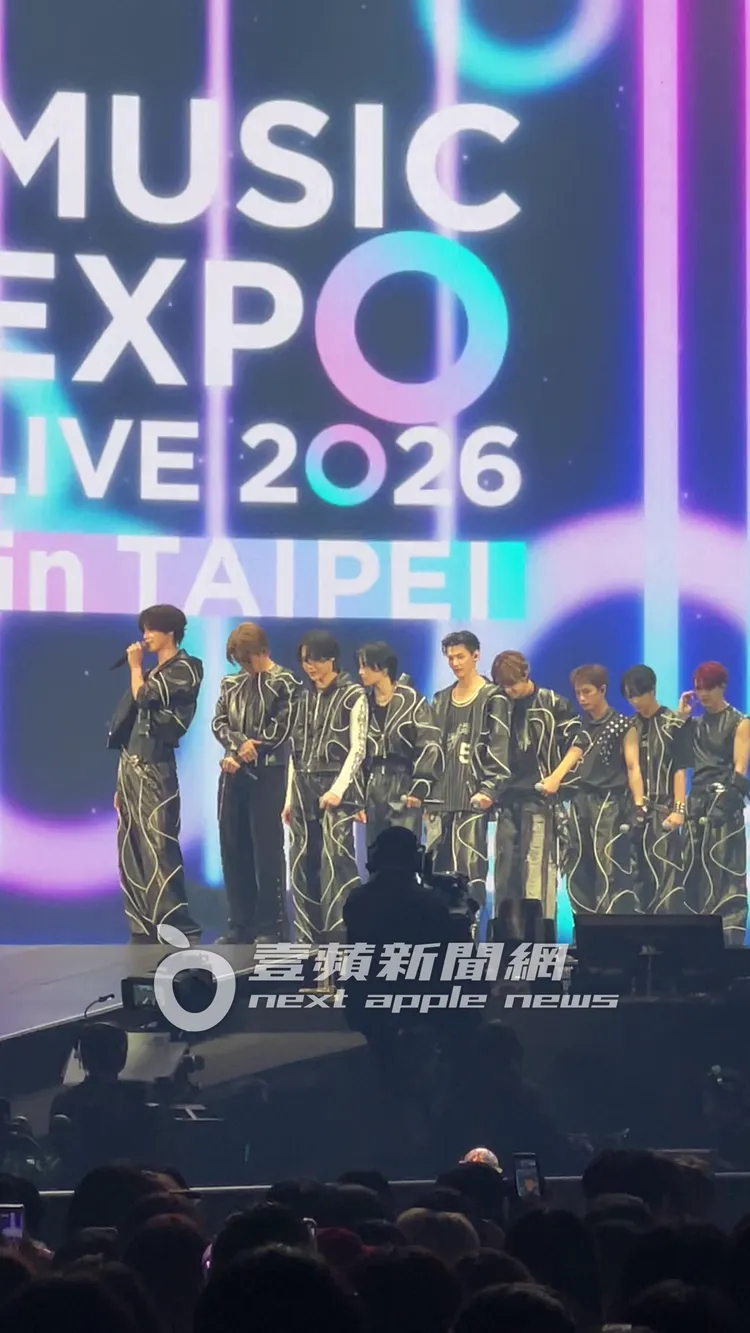 &TEAM一連表演6首歌，中場還有特別演出。讀者提供