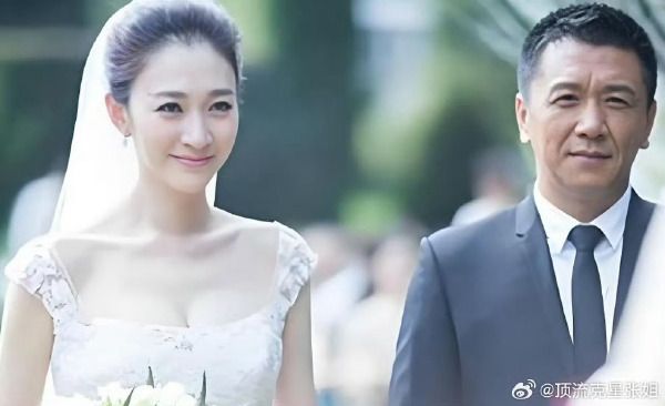 李小冉宣布與製片人老公離婚!一句話揭婚姻現況