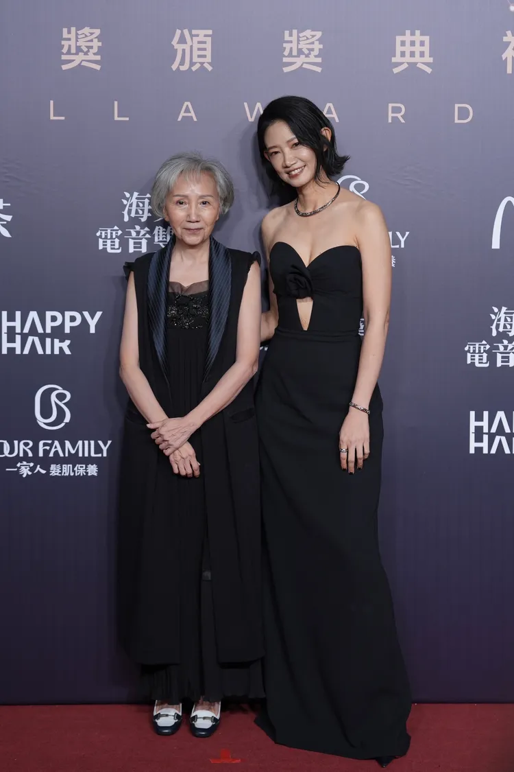 陸弈靜（左）、吳奕蓉。攝影中心攝