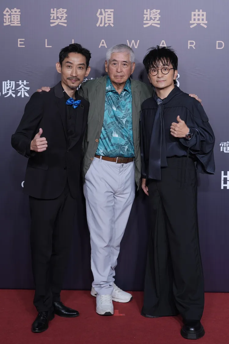 陳竹昇（左起）、柯一正、唐從聖網內互打，希望3人一起上台領獎。攝影中心攝