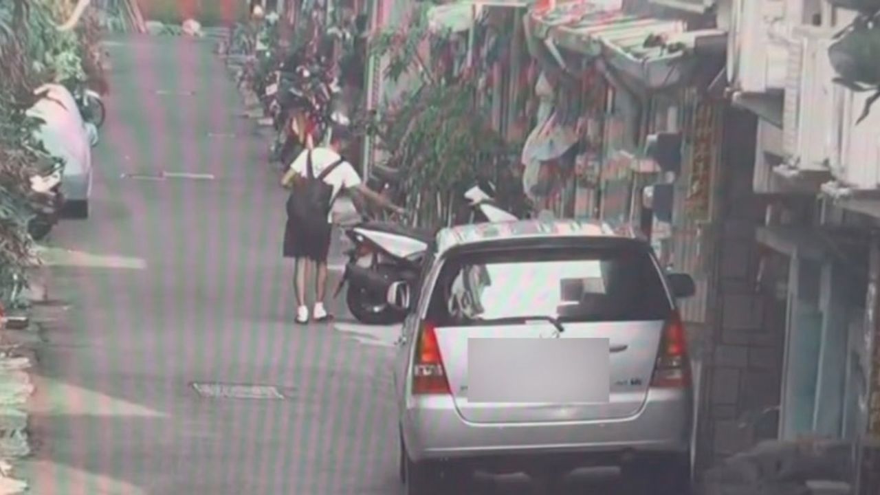 高雄鳳山驚見「座墊殺手」!38台機車慘遭割破 嫌犯遭檢方聲押