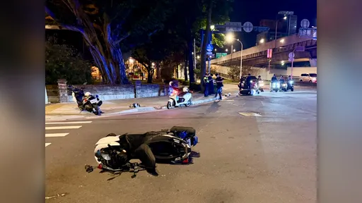 新北2警圍捕違規拒檢逃逸騎士　路口不慎對撞！2人送醫