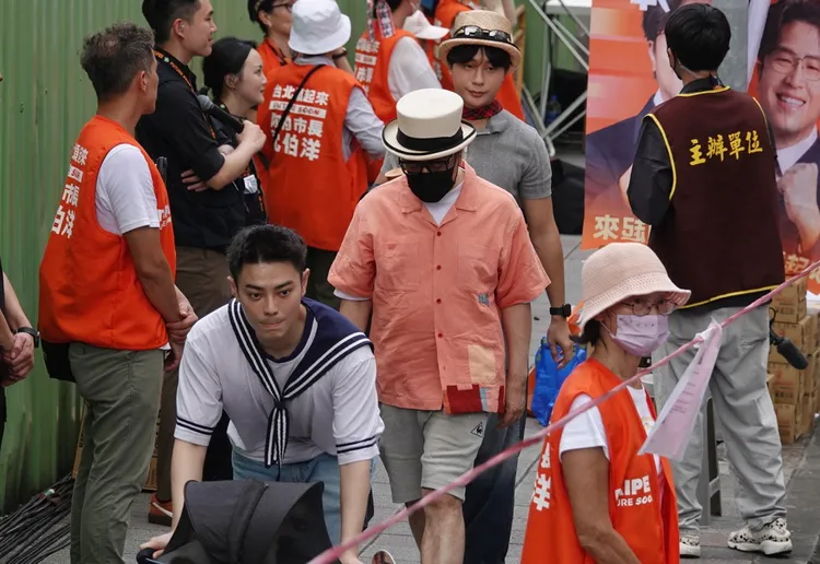 鮮少表達政治立場的知名主持人蔡康永也現身會場。莊宗達攝