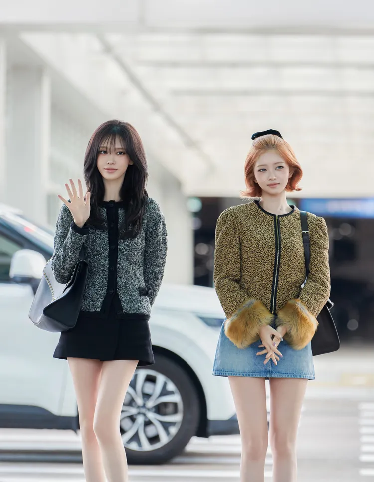 LIZ（左）、REI（右）皆以短裙曬出美腿。品牌提供