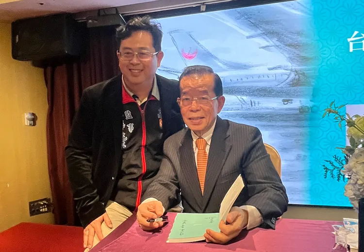 薛兆基曾任謝長廷市長任內機要秘書。翻攝畫面