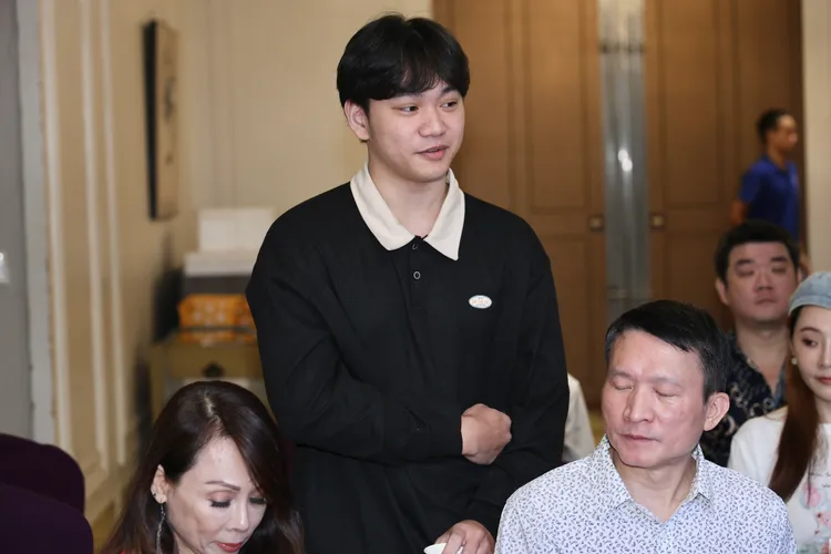 迷你彬已經大二，戲裡和秦楊演父子。莊宗達攝影