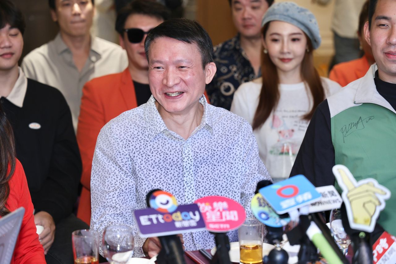 秦楊昔酒駕自甩4巴掌!允諾妻小要切腹 兒子一句話救了他