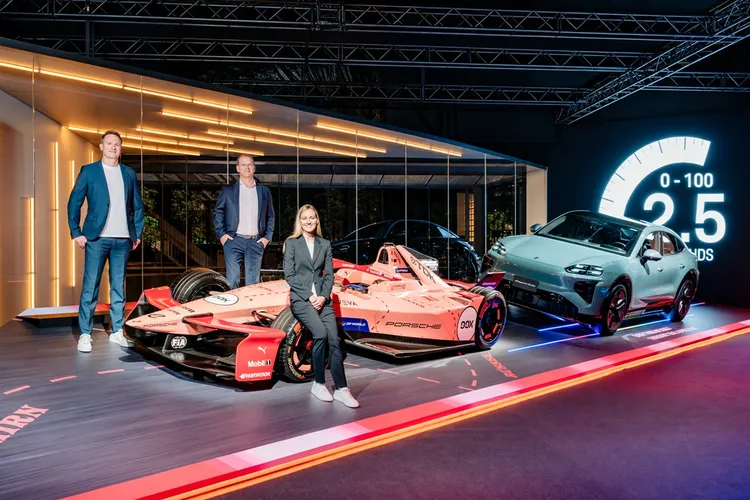 保時捷Formula E研發車手Gabriela Jílková來台分享Cayenne Turbo Electric測試經驗，曾駕駛新車刷新Shelsley Walsh登山賽SUV紀錄。業者提供
