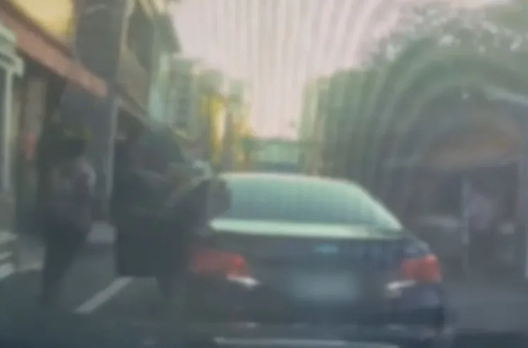 棄車逃逸。翻攝畫面