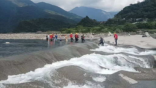 國慶連假驚傳意外！來義大橋下水域戲水　13歲男童落水失聯