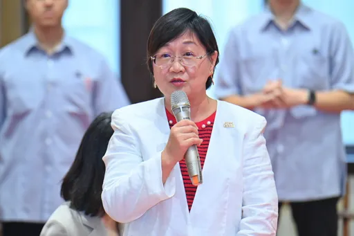 「徐佳青要照顧兒子」回應惹議　外交部再發聲明
