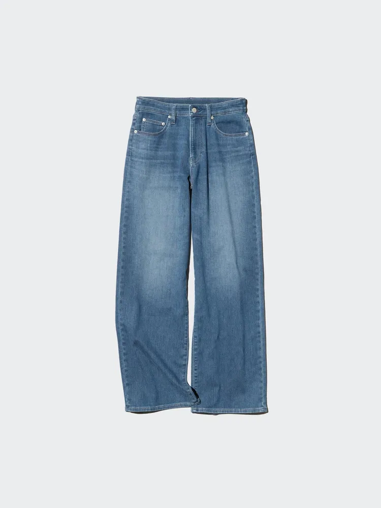 UNIQLO EZY寬版直筒牛仔褲，1290元。品牌提供