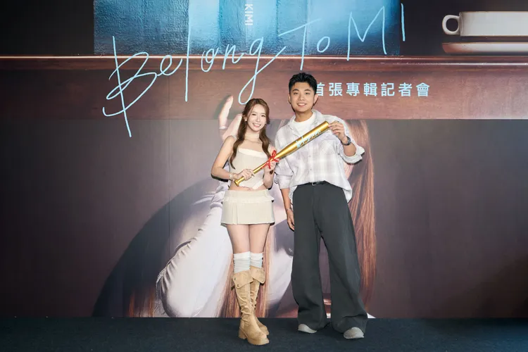 禾羽出「輯」， 應援男神Bryan送金球棒祝出輯 揮棒！Home Run。原質娛樂提供