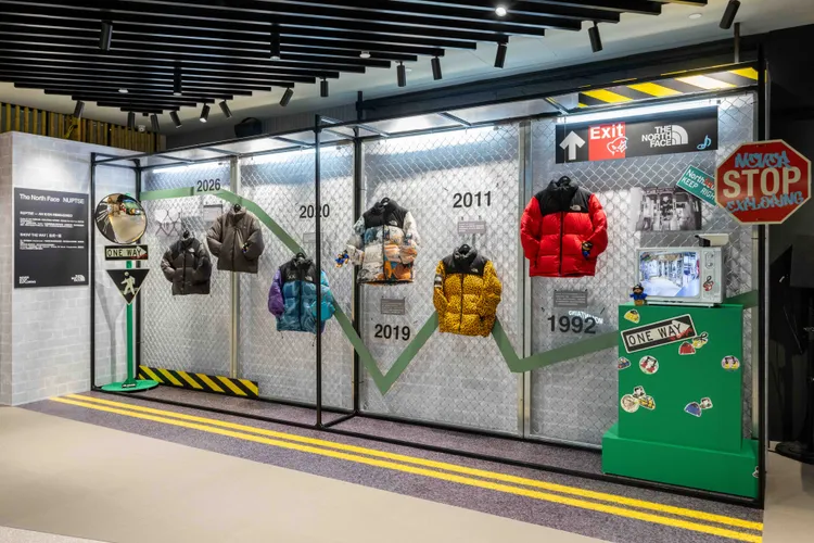 The North Face台北101門市同步展出不同年代的代表性Nuptse外套。品牌提供