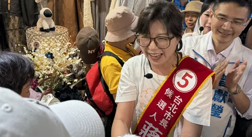 石舫亘第2天代夫掃街　被問蔣萬安病況這樣回