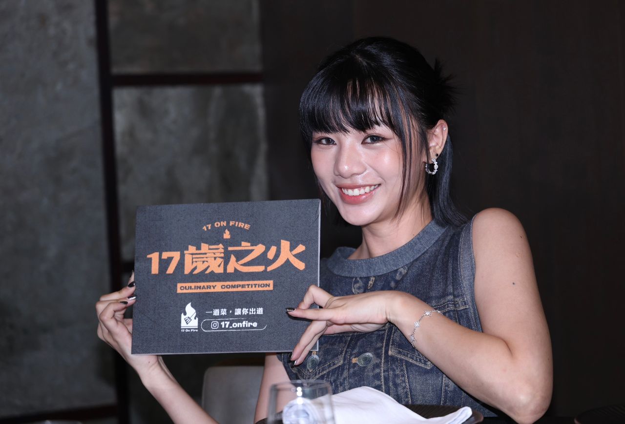 木木備戰金鐘紅毯狂鏟3公斤 驚醒「狂背稿子」認了壓力很大