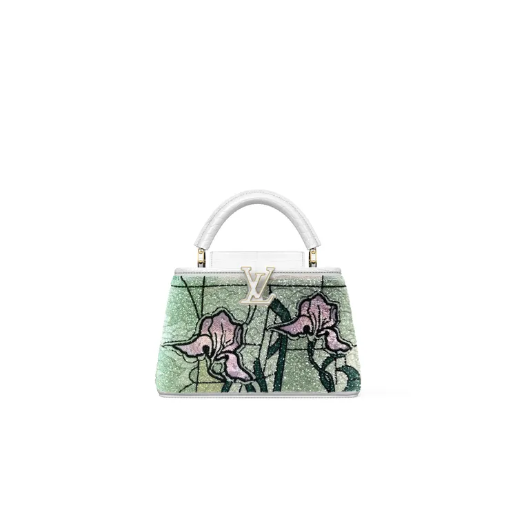 LV Capucines Mini鱷魚皮革融、珠飾與亮片提包，133萬元。品牌提供