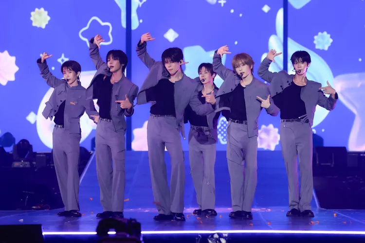 NCT WISH今年已第7度來台，RYO（左起）、RIKU、隊長SION、YUISHI、SAKUYA、JAEHEE明年將登小巨蛋開個唱。©️MUSIC EXPO LIVE 2026