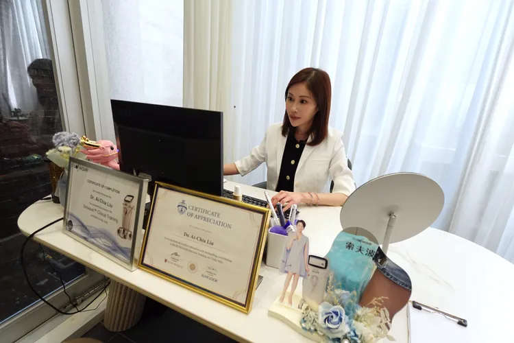 劉璦泇醫師擁有美國柏克萊大學分子生物學士學位。張家玲攝 