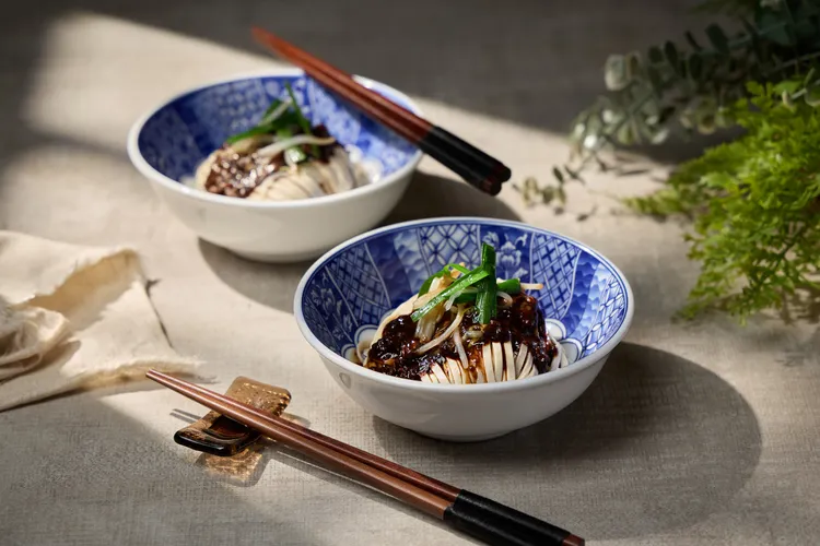 礁溪寒沐酒店MU TABLE 朝食七選 復興炸醬麵。寒舍集團提供