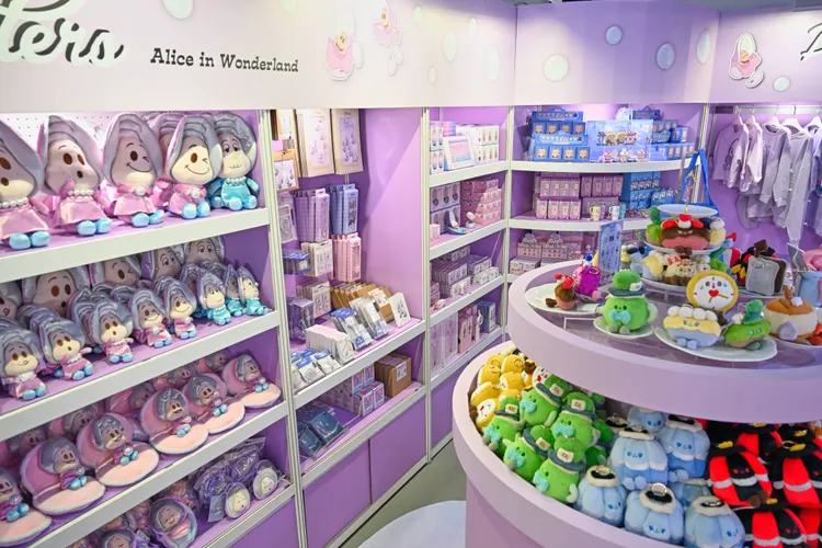 牡蠣寶寶台北快閃店，現場集結超過200款牡蠣寶寶主題商品。業者提供