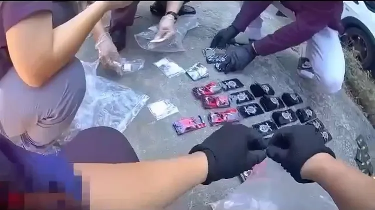 警方現場查扣毒品。翻攝畫面
