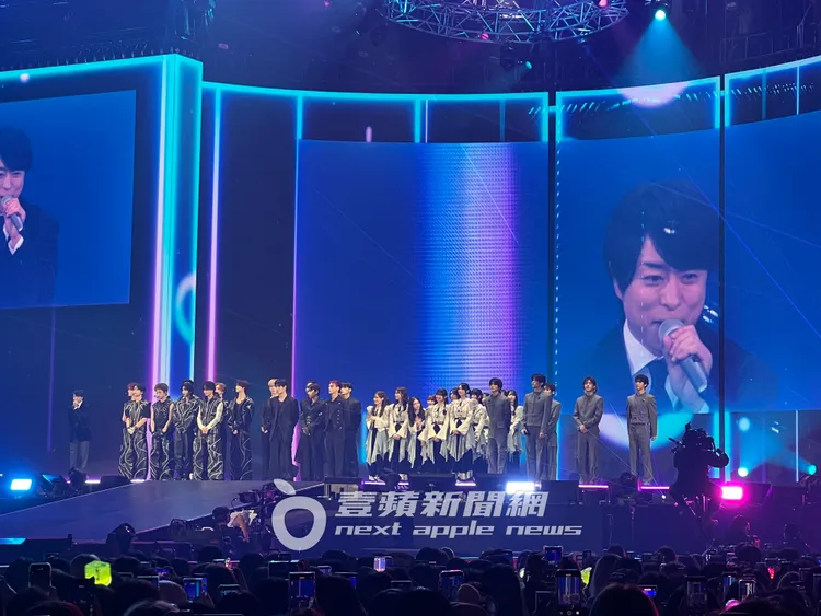 櫻井翔開場介紹&TEAM、NCT WISH、櫻坂46、ATEEZ 4組表演嘉賓上台。讀者提供