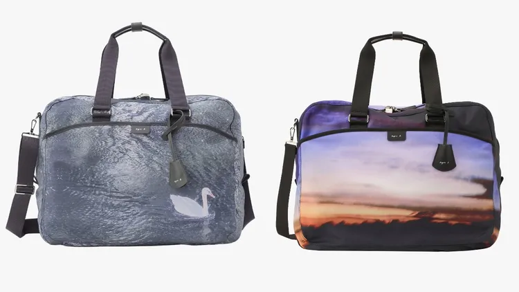 agnès b. My bag Photoprint Sunset兩用尼龍旅行包，各9980元。品牌提供