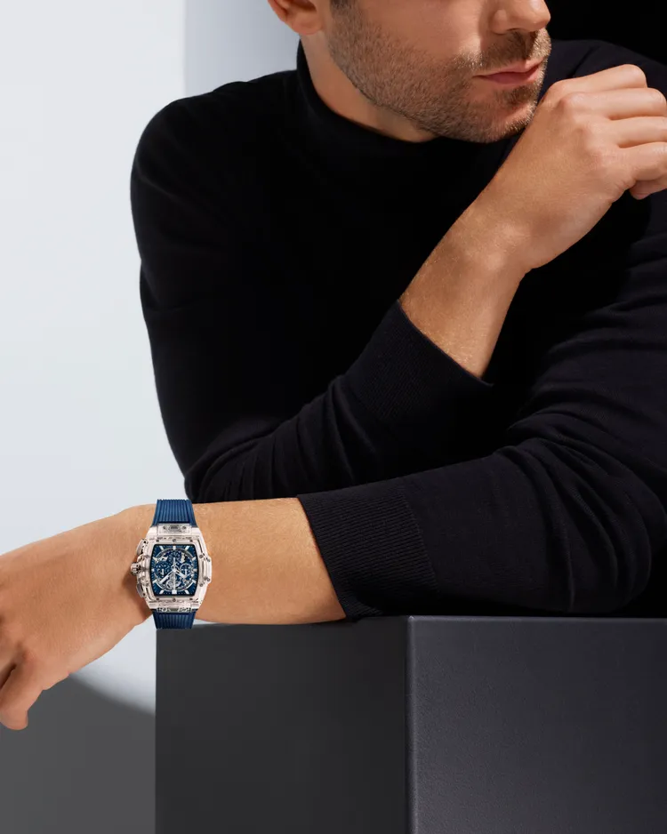 HUBLOT推出全新Spirit of Big Bang冰川藍寶石計時碼錶。品牌提供