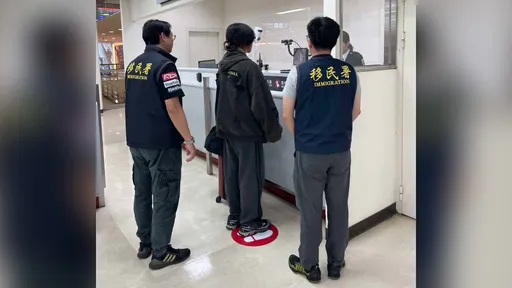 捏頭喊「小小賴清德拿下」　移民署驅逐台大陸生「5年不得來台」