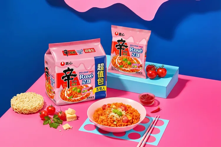 以韓國近年人氣十足的Rosé Sauce為靈感，將辛拉麵經典辛辣風味與奶油、番茄及韓式辣醬融合，打造滑順濃郁又帶有甘辣層次的「K-ROSE風味」。業者提供