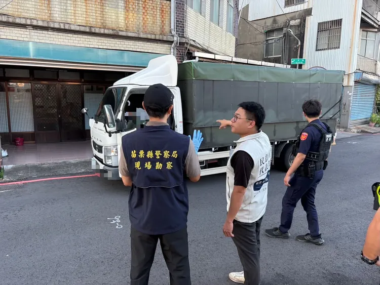 警方到場勘驗，未發現車內有可疑物品及外力介入跡象。翻攝張鈺昇臉書