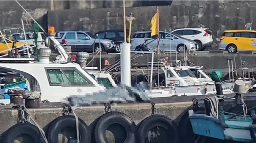 基隆八斗子漁港驚見浮屍！60多歲男面朝下漂浮海中