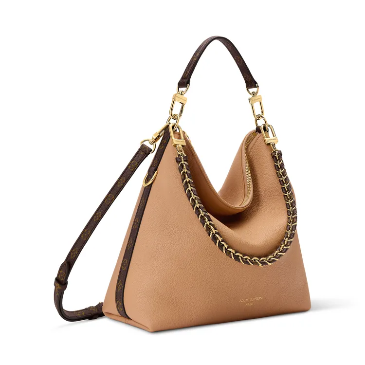  LV Multipass霞光橙色小牛皮，10萬7000元。品牌提供