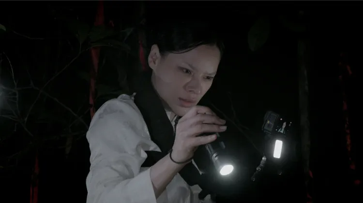 《鬼降靈》飾演法師的演員拍完招魂儀式後靠拜拜才解除不適狀況。壹壹喜喜電影提供