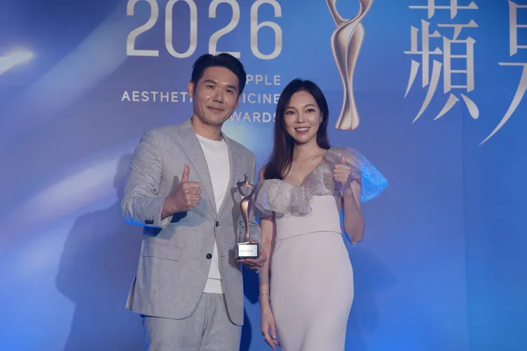 薛博仁（左）與曾馨瑩。攝影中心攝