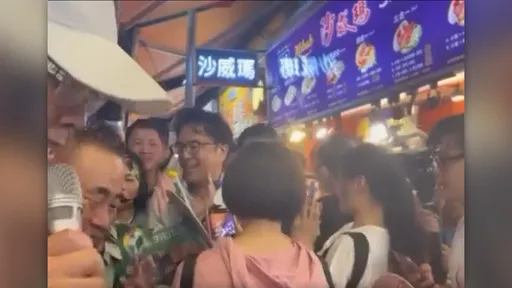 沈伯洋濕身掃師大商圈　網驚20年沒這種人潮！掃到一半急喊卡