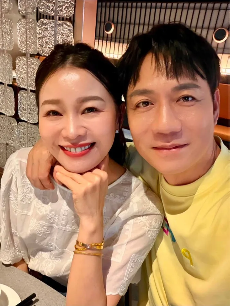 陳隨意今動刀，歌手老婆曝他術後狀況。翻攝陳隨意臉書