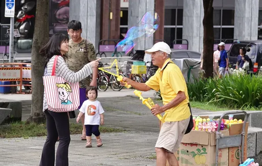 孩子疫苗打好還不夠！成人也要防流感、新冠及肺炎鏈球菌