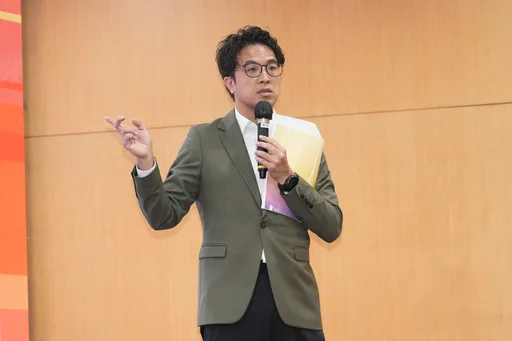 蔣萬安養病備戰辯論　沈伯洋：有需配合調整可讓我們知道