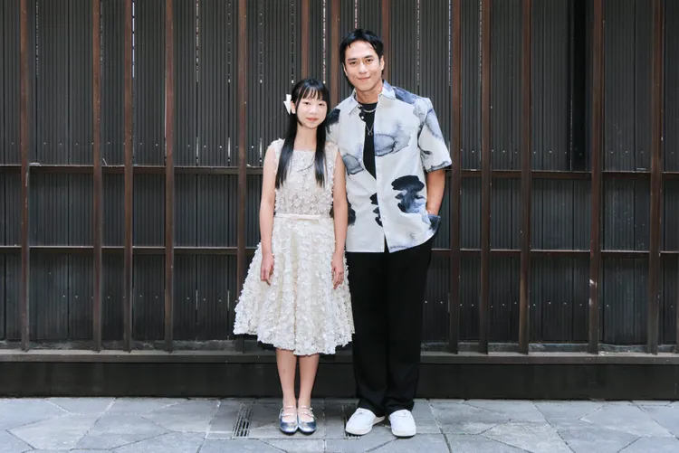 林呈恩（左）與莊凱勛（右）飾演父女。