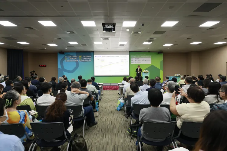 展期間同步舉辦多場論壇及交流活動，聚焦AI與能源、淨零轉型、碳管理、氣候韌性、生物多樣性及永續治理等面向，匯聚產官學研、金融及國際專業人士深度交流，深化產業對淨零轉型關鍵趨勢與實務解方。主辦單位提供