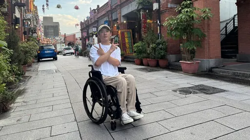 YTR椅人要北市參選人體驗輪椅　網喊「其他縣市更可怕」
