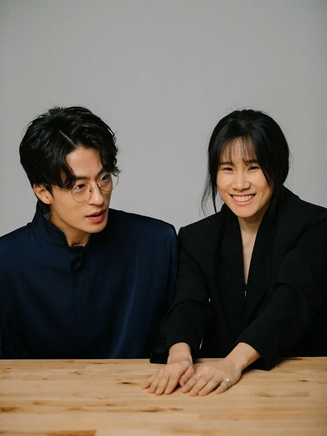 具教煥（左）、李玉燮是電影界的長壽情侶檔，2013年交往至今結婚，已在一起13年。翻攝平昌國際和平影展