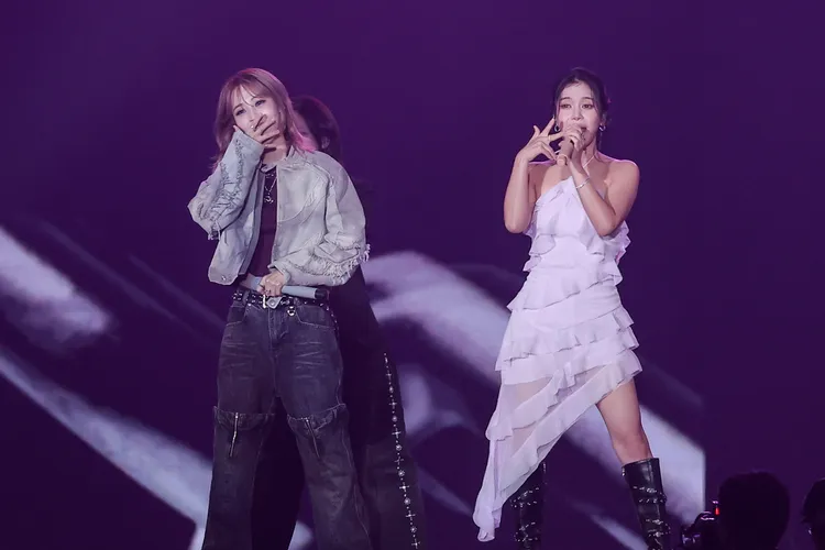 玟星（左）、頌樂勁歌熱舞，帶來一連串MAMAMOO夯曲。讀者提供