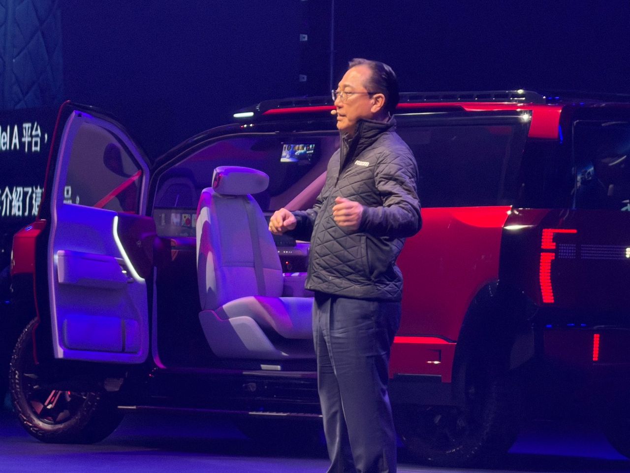 鴻海科技日|3款新電動車亮相!MODEL A +搭24顆感測器 MODEL K搶日本輕型車市場