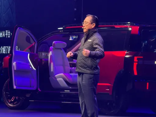 鴻海科技日｜3款新電動車亮相！MODEL A +搭24顆感測器　MODEL K搶日本輕型車市場