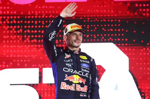 F1新加坡站Verstappen首度封王　生涯第250場大獎賽全程領跑奪二連勝