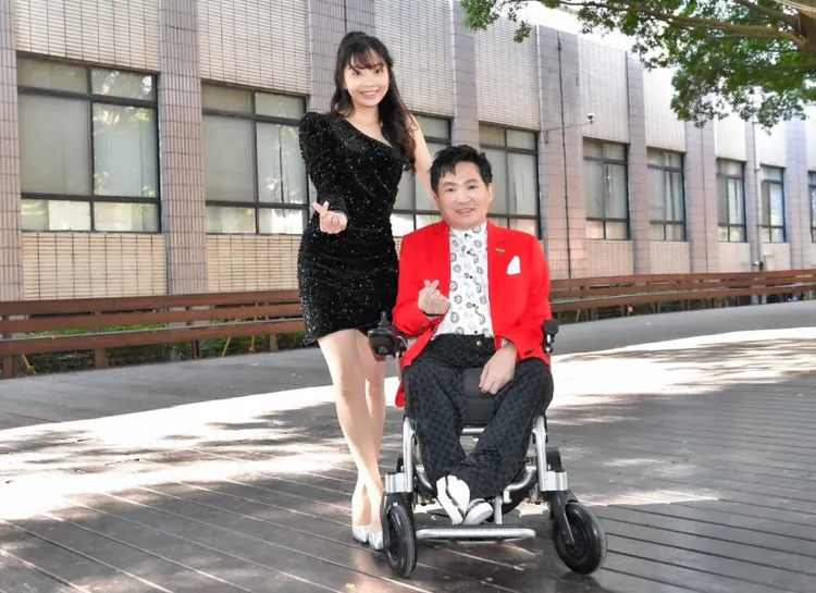 有「台灣鴨王」封號的台語歌手蔡義德，一直是勇敢的生命鬥士。資料照片、萬星傳播提供